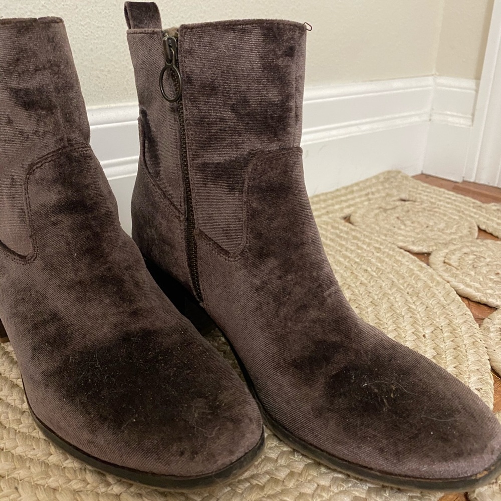 Latino Soirée velvet boots Anthropology